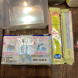 粉ミルク　液体ミルク　おしゃぶりの画像