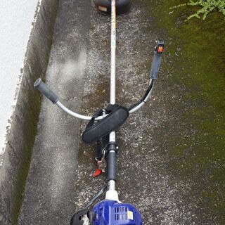 エンジン式草刈機