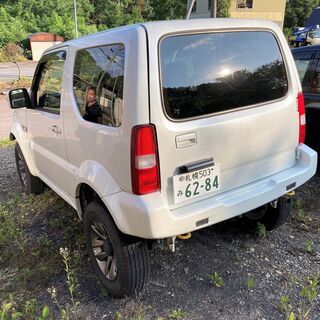 スズキジムニーシエラ（JB43）JSTCレース仕様車。 LSD、ショック装着車両の画像