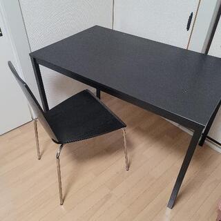 IKEA テーブルとイス　セットで
