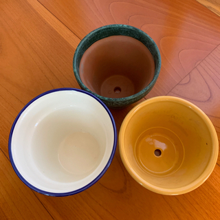 植木鉢3個セットの画像