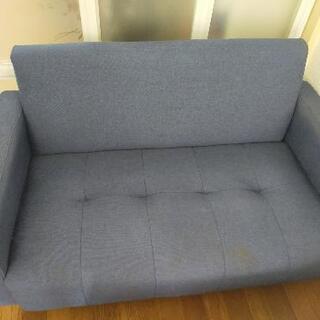 二人がけのソファ（使用感あり）