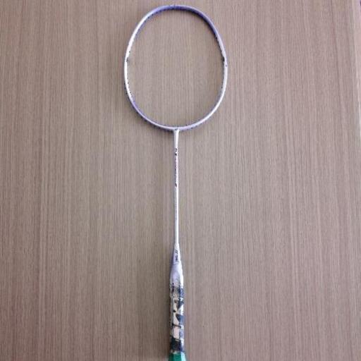 バドミントンラケット　YONEX TiZero