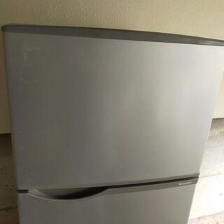 SHARP冷蔵庫2015年式の画像