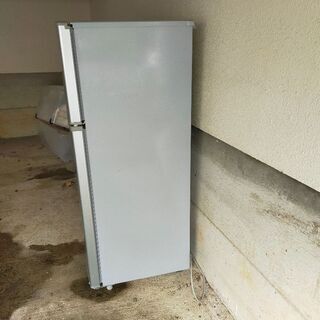 SHARP冷蔵庫2015年式の画像