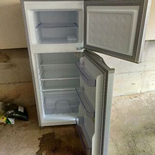 SHARP冷蔵庫2015年式の画像