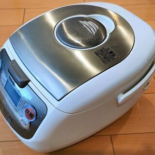 【中古】TOSHIBA IHジャー炊飯器 5.5合炊き RC-1...