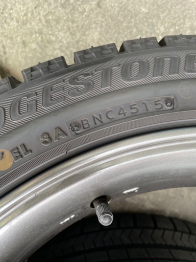 ベンツ　AGA 255/40R18 ブリジストン　VRX スタッドレス　4本セット