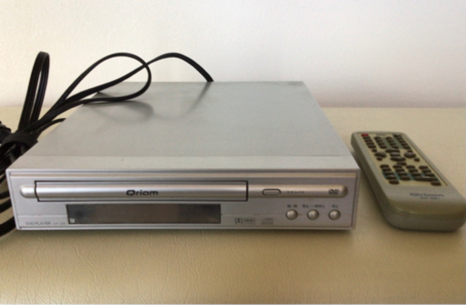 キュリオム　Qriom DVDプレイヤー　DCP-2251　　中古品