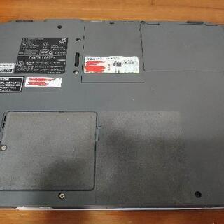 ジャンク PC FMV NF40W(純正ACアダプター付き)の画像
