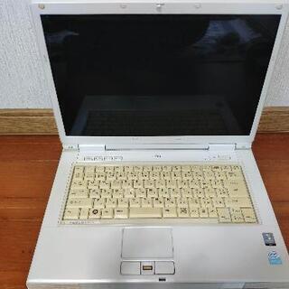 ジャンク PC FMV NF40W(純正ACアダプター付き)の画像