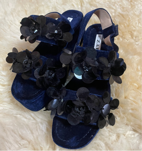 ZARA ザラ　スパンコール　フラワーサンダル　人気完売品