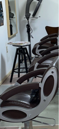 お値下げ可能　　美容室開業する方に！スタイリングチェア一脚