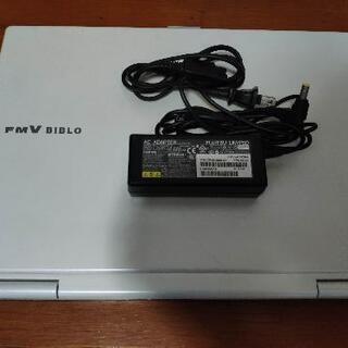 ジャンク PC FMV NF40W(純正ACアダプター付き)の画像