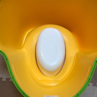 ベビービョルン　椅子型　オマル　トイレトレーニング　カラーサンフラワーの画像