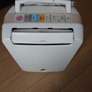 梅雨時に洗濯物が乾きます。