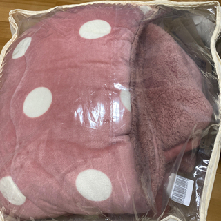 9月2日まで！　新品に近い！白いコタツとピンクのこたつ布団の画像