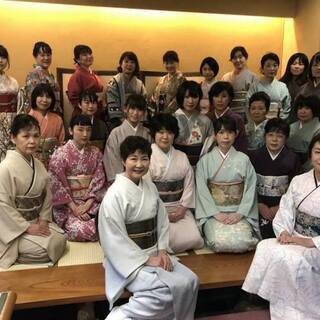 着物着付け教室　衣と帯の画像