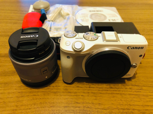 キャノンCanon EOS M3 カメラ 一眼 ミラーレス 32GBカード付き