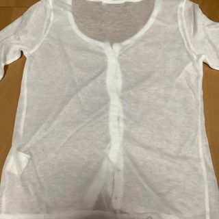 薄手の白カーディガンの画像