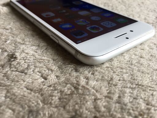 iphone 7 32GB docomo silver　バッテリー100％　SIMフリー　ほとんどキズ無し美品
