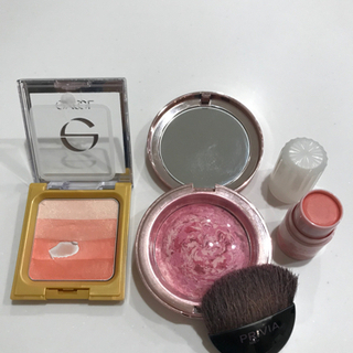 【無料】29点＋サンプル18点　化粧品などの画像