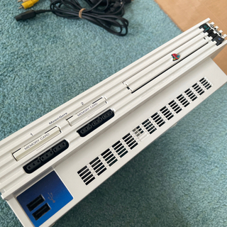 PlayStation2 ホワイト　メモリ付き　すぐ使えますの画像