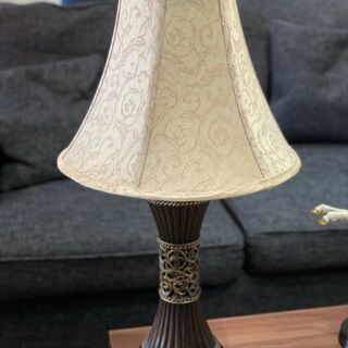 コレクター必見！ ステキです！ ASHLEY / アシュレイ Mariana Table Lamp マリアンナ テーブルランプ リサイクルショップ札幌　買取本舗　西野店の画像