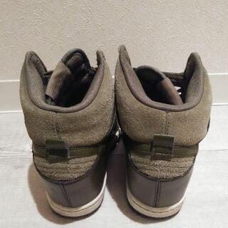 NIKE インヒールハイカットスニーカーの画像