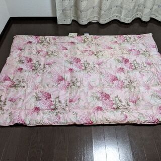西川シングル羽毛掛け布団の画像