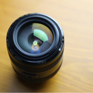 スポーツ撮影にも使える最大300mmのズームレンズ！の画像