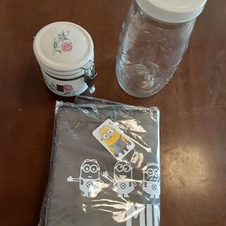 保存容器、ミニオンズ保冷バック　8/25(水)18時まで