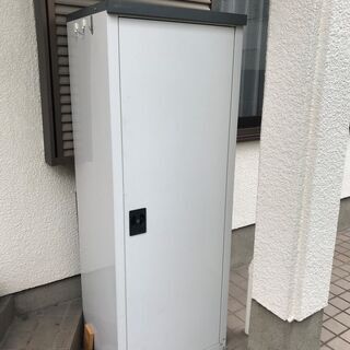外物置 縦型スリム 扉式