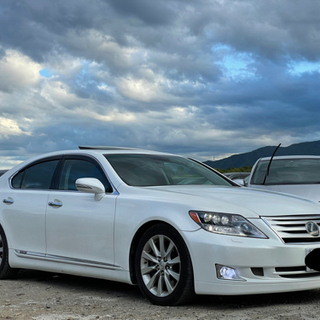 LS600h U Iパッケージ 黒革 サンルーフ アーム・エアサ...