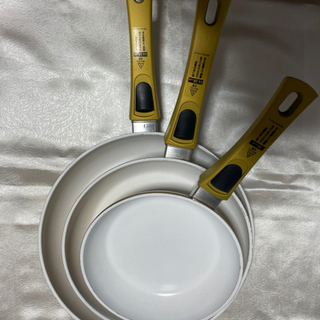 お譲り先様決まりました😊セラフィットフライパンの画像