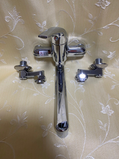 SANEI  キッチン混合水栓　シングルレバー
