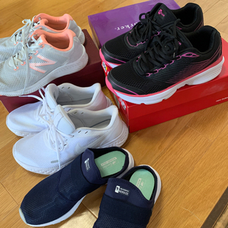 婦人スニーカー24.0から〜24.5㎝　2足お取引中です