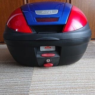 GIVI リアボックス