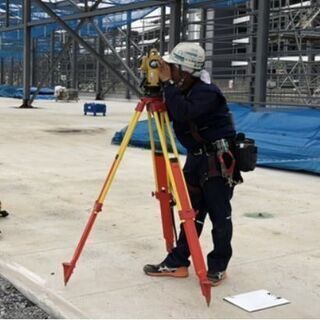 (お試し可能！)正社員大募集★建築測量・墨出し★未経験者、経験者　★入社お祝い金合計15万円有！ 大型案件多数あり！異業種からの転職応援します！の画像