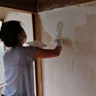  セルフDIYが自由な20部屋の元大型民宿を再生した勝浦市地域おこし協力隊が運営するシェアハウス。とびっきり綺麗な海岸近くで生活、リモートワークしたい人に最適。 - 勝浦市