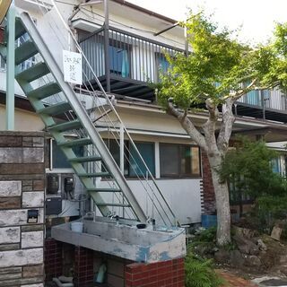  セルフDIYが自由な20部屋の元大型民宿を再生した勝浦市地域おこし協力隊が運営するシェアハウス。とびっきり綺麗な海岸近くで生活、リモートワークしたい人に最適。 - 不動産