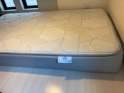 【急募】マットレス　セミダブル　キングスダウン レガリア オネスティ２