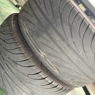 ドリ車に　タイヤ２本　255 35 20 片減り　パンク無しの画像