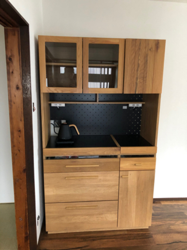 キッチンボード　食器棚　背面コンセント用穴空けあり　値段交渉可