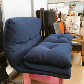 マットレスになるソファ座椅子✨ニトリ✨一人暮らしの方などぴったり！✨リクライニング機能あり✨中古品の画像