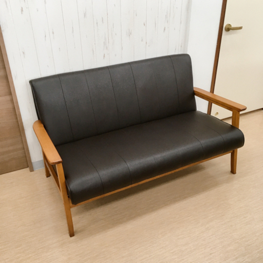 2人掛け合皮ソファ✨シンプルでお部屋に合わせやすいデザイン✨使用感ほぼなしで状態良好✨中古品