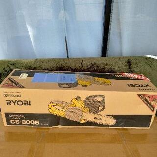 新品、電動チェンソーとオイルのセット
