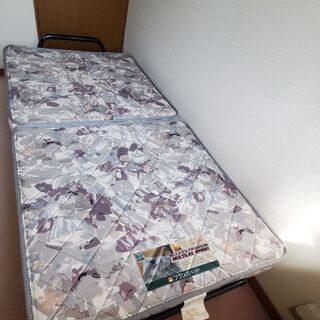 折りたたみフランスベッド無料で差し上げます