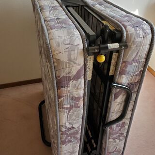 折りたたみフランスベッド無料で差し上げますの画像