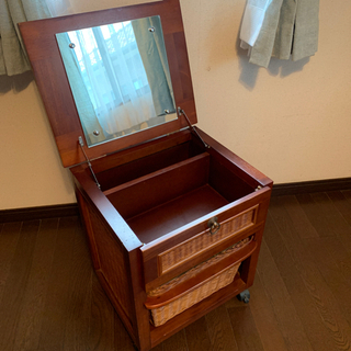 (受け渡し決定致しました)素敵なドレッサー
